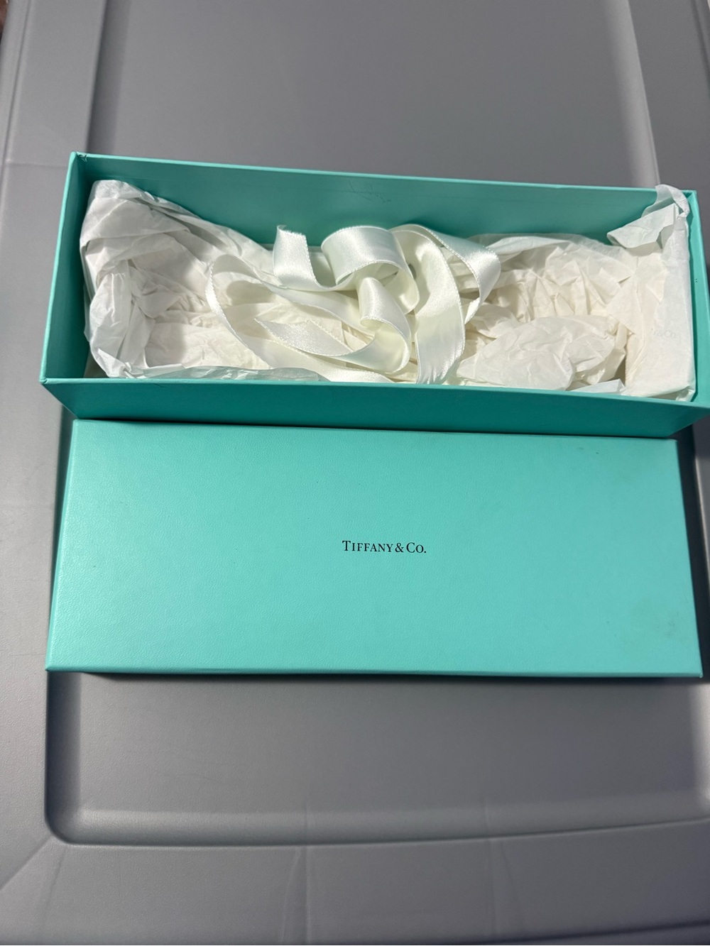 Tiffany & Co. White Satin Ribbon in Signature Blue Box